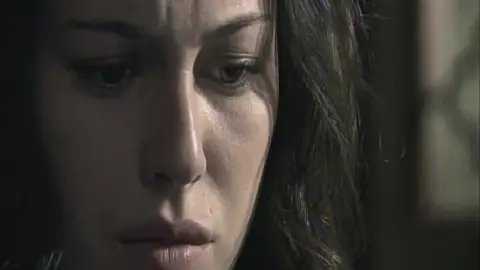 Julia descubre la verdad sobre Iván Julia descubre la verdad sobre Iván