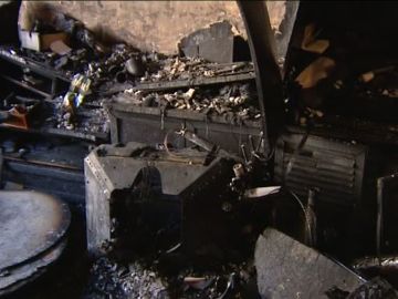 La vivienda incendiada en Granada