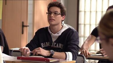 Salva se distrae en clase