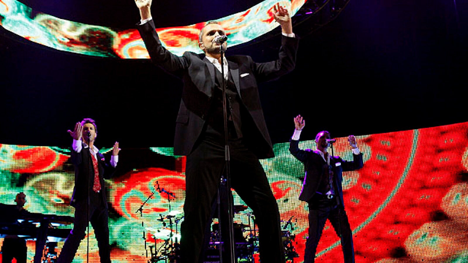 Miles de corazones palpitaron a ritmo del 'Cardio' de Bosé