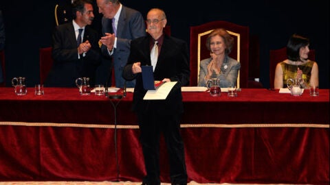 Labodeta junto a los reyes en Santander