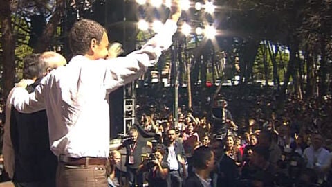 Ba&ntilde;o de masas en la Fiesta de la Rosa