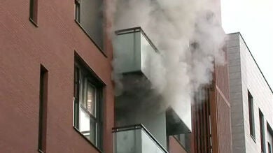 Espectaculares imágenes del rescate de un incendio en Bilbao