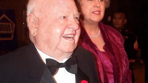 Mickey Rooney junto a su actual esposa Jan en 2007 Mickey Rooney junto a su actual esposa Jan en 2007