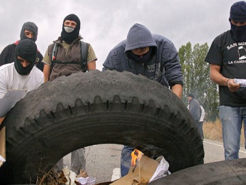 Barricadas en a la A-66