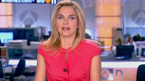 Lourdes Maldonado, conductora de Noticias Fin de Semana