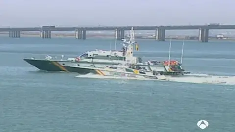 Embarcación de la Guardia Civil Embarcación de la Guardia Civil