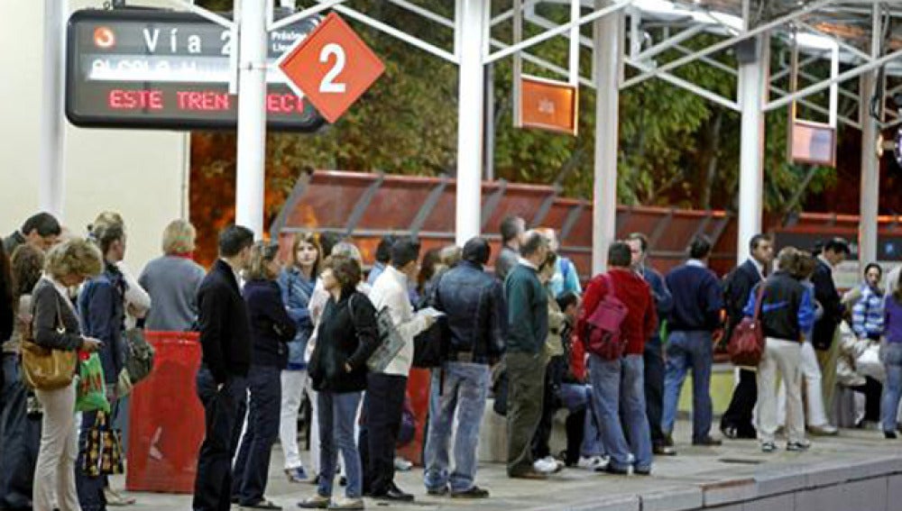 Andén de la estación de Las Rozas