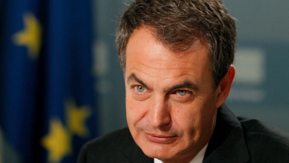 Zapatero aplaza el diálogo social