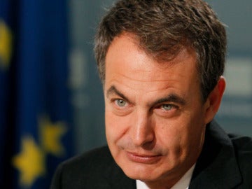 Zapatero aplaza el diálogo social