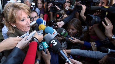 Esperanza Aguirre felicita Tom&aacute;s G&oacute;mez tras ganar las primarias