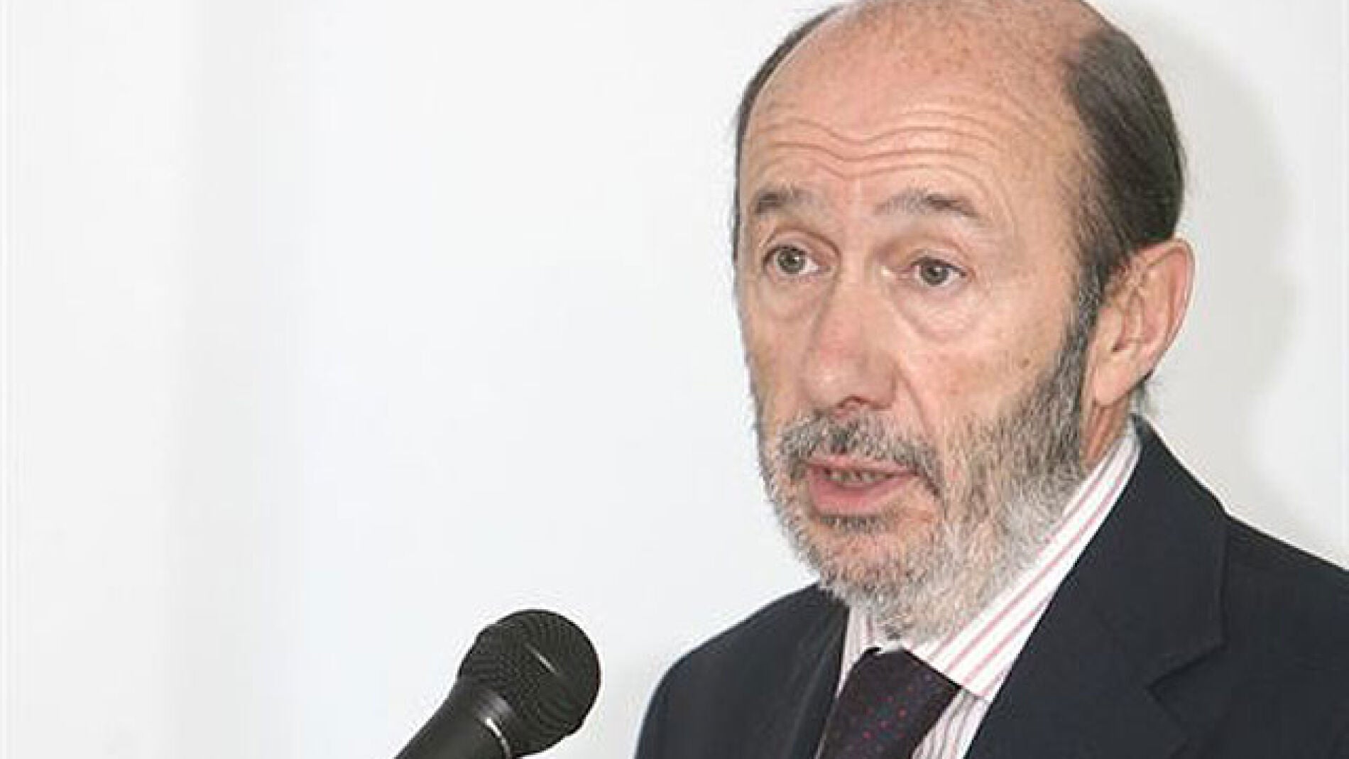 Rubalcaba no habla de las Primarias