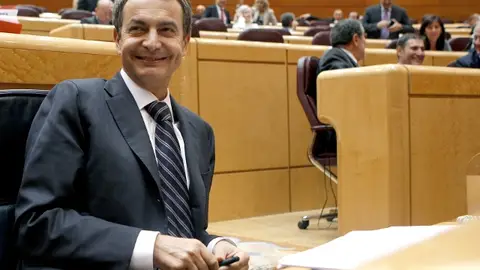 Zapatero en la sesión de control Zapatero en la sesión de control