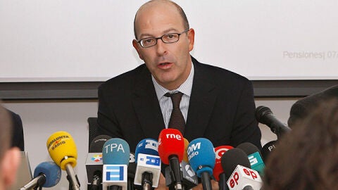 Pablo V&aacute;zquez, durante la presentaci&oacute;n de un Manifiesto para la reforma de las pensiones.