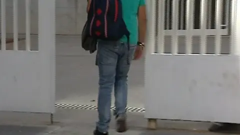 Un alumno del instituto de Villarreal en Castellón Un alumno del instituto de Villarreal en Castellón