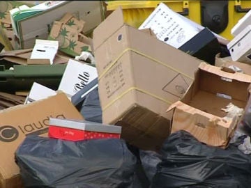 Imagen de archivo de basura amontonada 