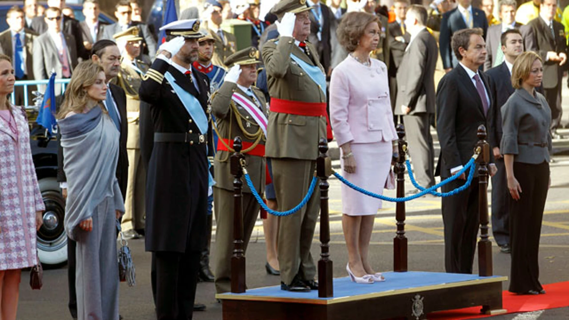 Momento del Desfile del día de la Hispanidad del año pasado Momento del Desfile del día de la Hispanidad del año pasado