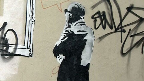 Aparece en San Sebasti&aacute;n un posible grafiti de Bansky