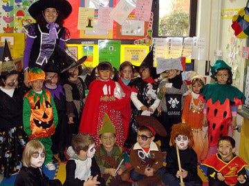 Niños disfrazados en Halloween