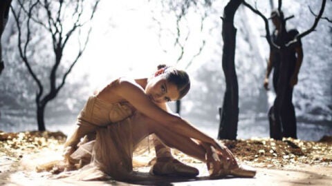 Sheryl Colle en su nuevo videoclip