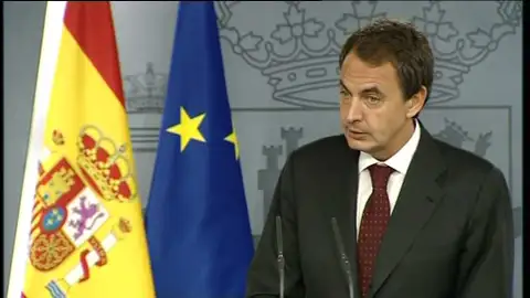 Zapatero explica los cambios de Gobierno Zapatero explica los cambios de Gobierno