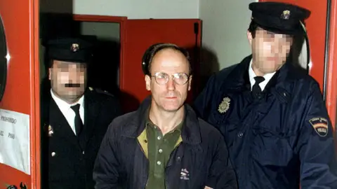 'Txelis', cuando fue extraditado de Francia a España 'Txelis', cuando fue extraditado de Francia a España