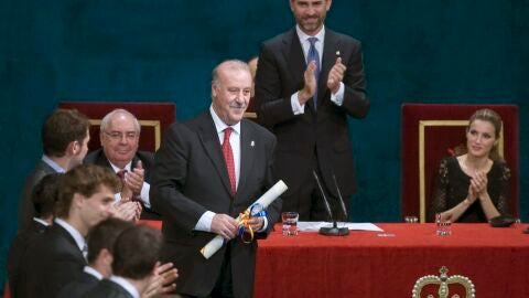 Del Bosque, ovacionado