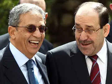Al Maliki renuncia a su cargo de primer ministro en Irak Al Maliki renuncia a su cargo de primer ministro en Irak
