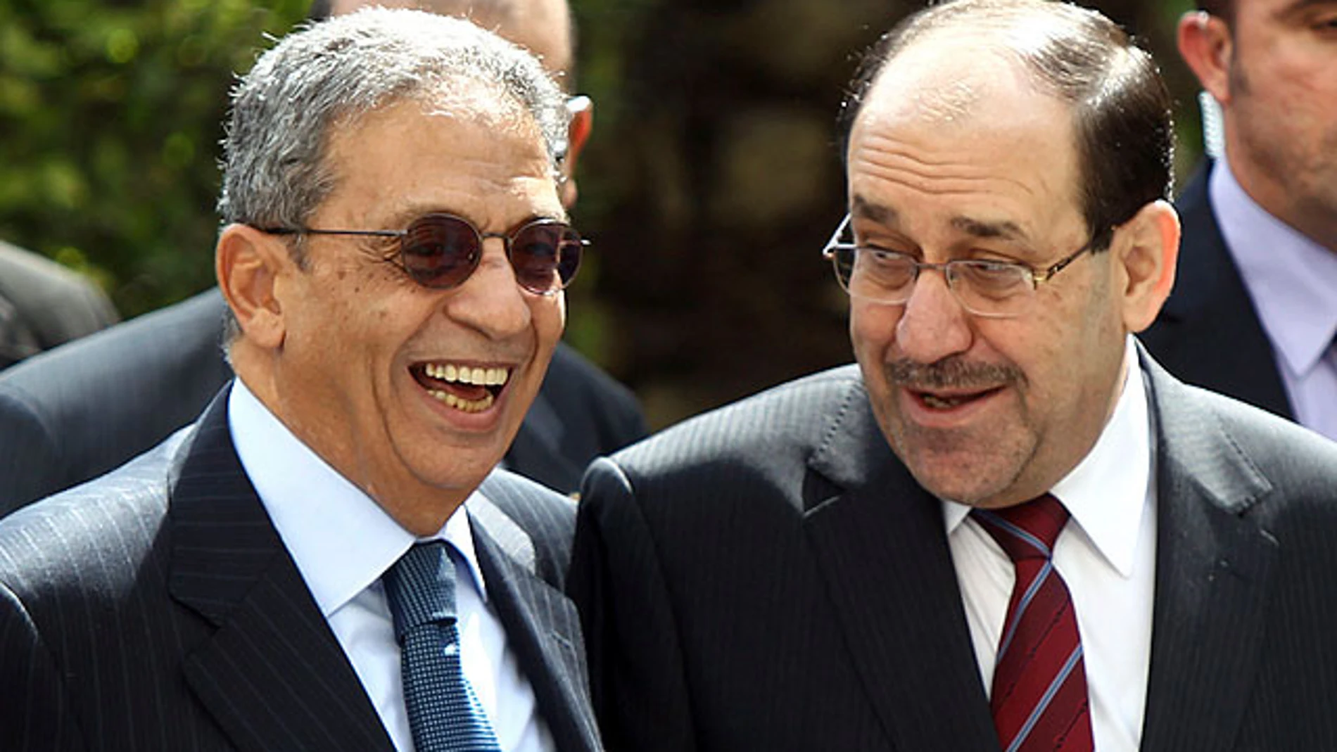 Al Maliki renuncia a su cargo de primer ministro en Irak Al Maliki renuncia a su cargo de primer ministro en Irak