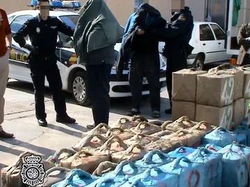Interceptan un velero lleno de droga Interceptan un velero lleno de droga