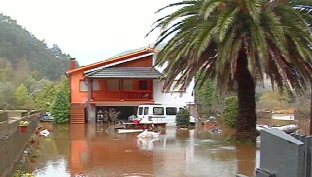 Una casa inundada en Asturias