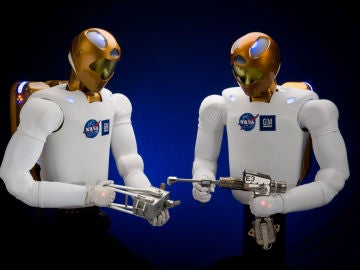 R2, el primer robonauta