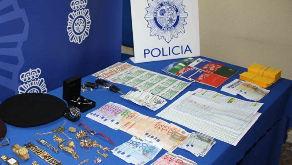 Material requisado por la Policía Nacional