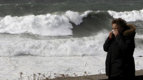 Alerta roja por fuertes vientos en Galicia