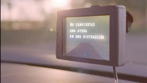 El 40% de los accidentes de tráfico se producen por distracciones al volante El 40% de los accidentes de tráfico se producen por distracciones al volante