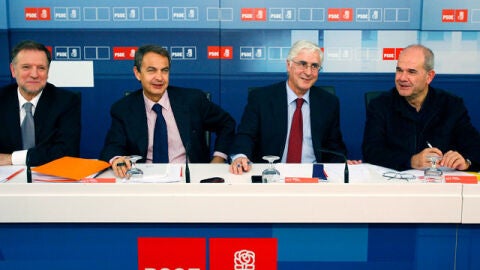 Zapatero junto a Marcelino Iglesias, Jos&eacute; Mar&iacute;a Barreda y Manuel Chaves
