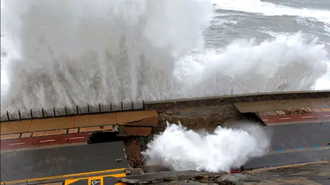 Destrozos del temporal en San Sebastián Destrozos del temporal en San Sebastián