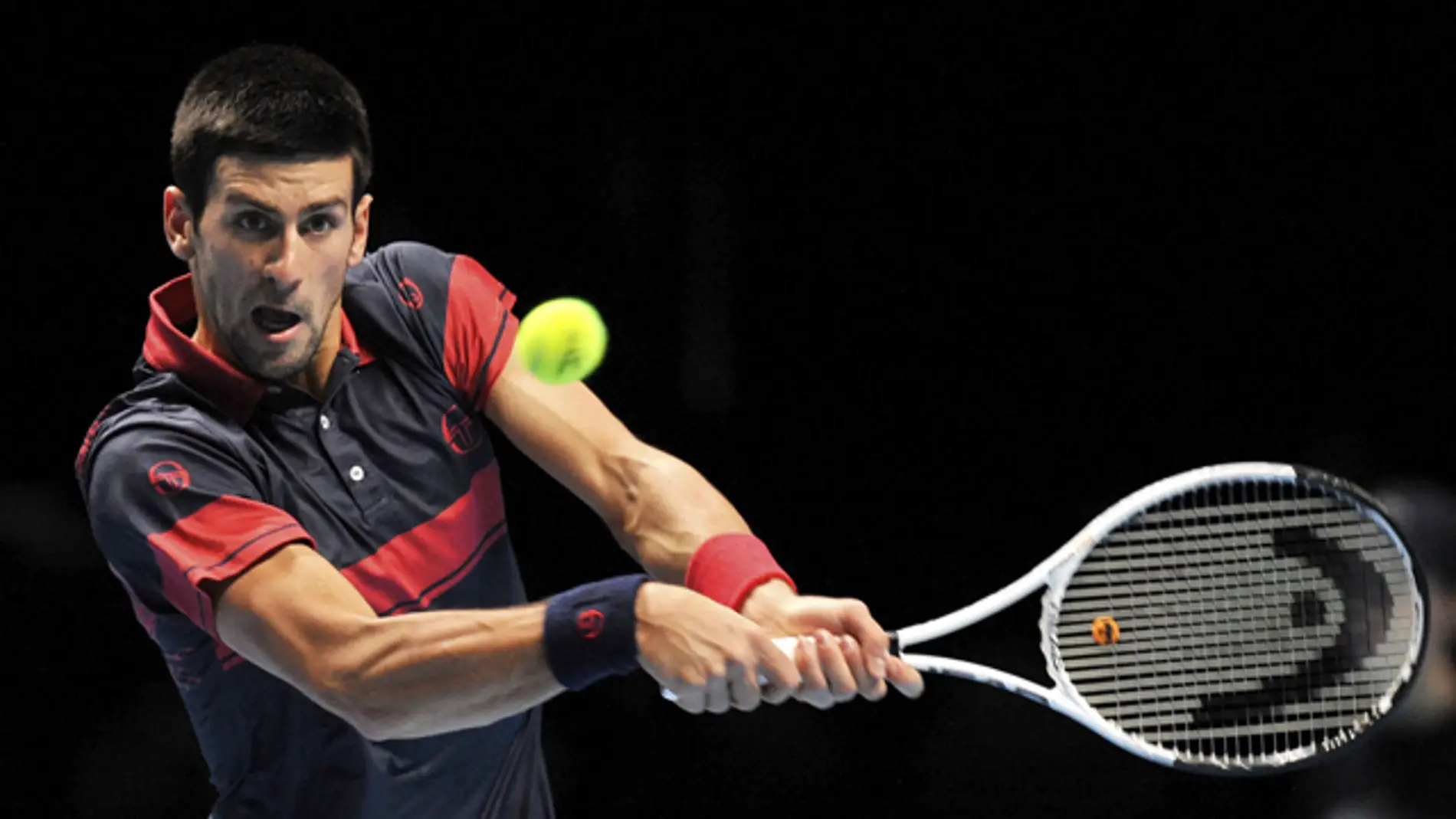 Novak Djokovic debuta en Londres con victoria ante Berdych