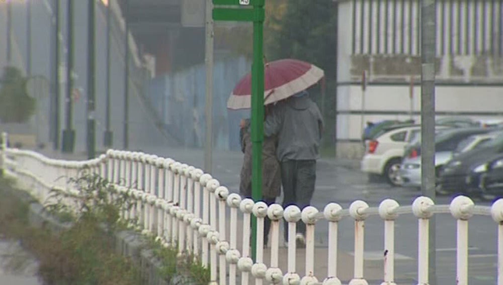 Alerta en doce provincias por viento o nieve