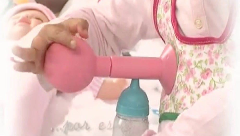 Un sacaleches  para que las niñas jueguen a ser mamás