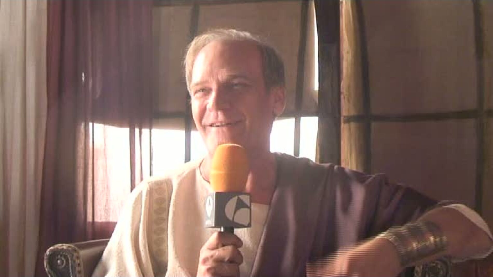 Entrevista con Llu&iacute;s Homar en el set de rodaje de Hipania