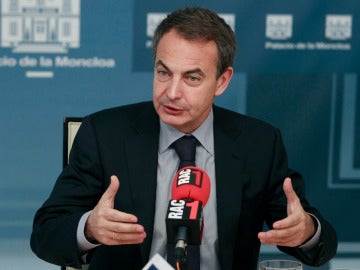 Zapatero descarta un rescate Zapatero descarta un rescate