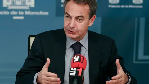 Zapatero descarta un rescate Zapatero descarta un rescate