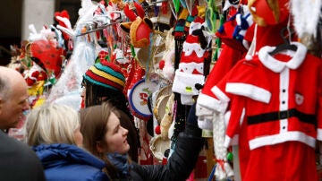 Las familias españolas gastarán de media 65 euros menos que en 2009 en Navidad