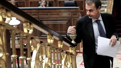 Zapatero cancela sus visitas a Argentina y Bolivia Zapatero cancela sus visitas a Argentina y Bolivia
