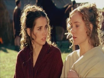 Sabina ayuda a Nerea a escapar del campamento romano