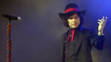 Bunbury ofrece un banquete de rock en el Palacio de los Deportes de Madrid