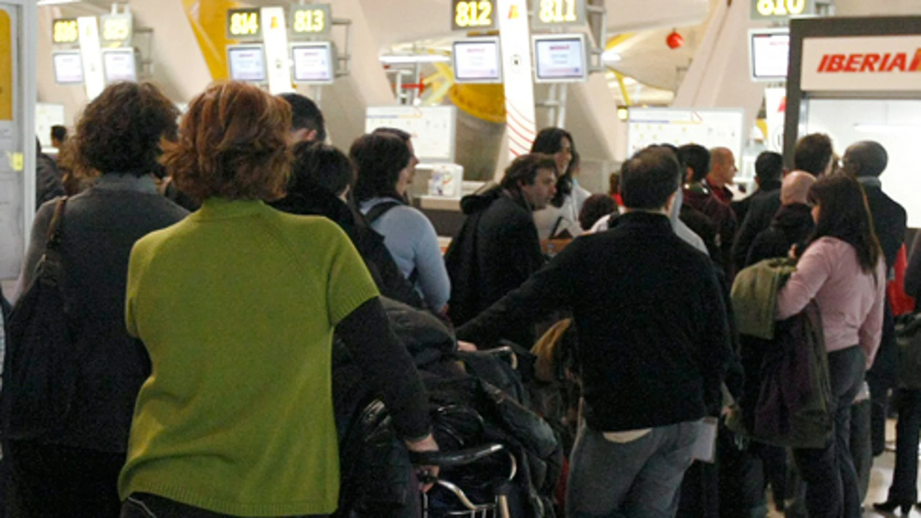 Aena cierra el espacio aéreo Aena cierra el espacio aéreo