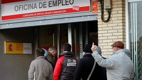 Parados en la Oficina de Empleo Parados en la Oficina de Empleo