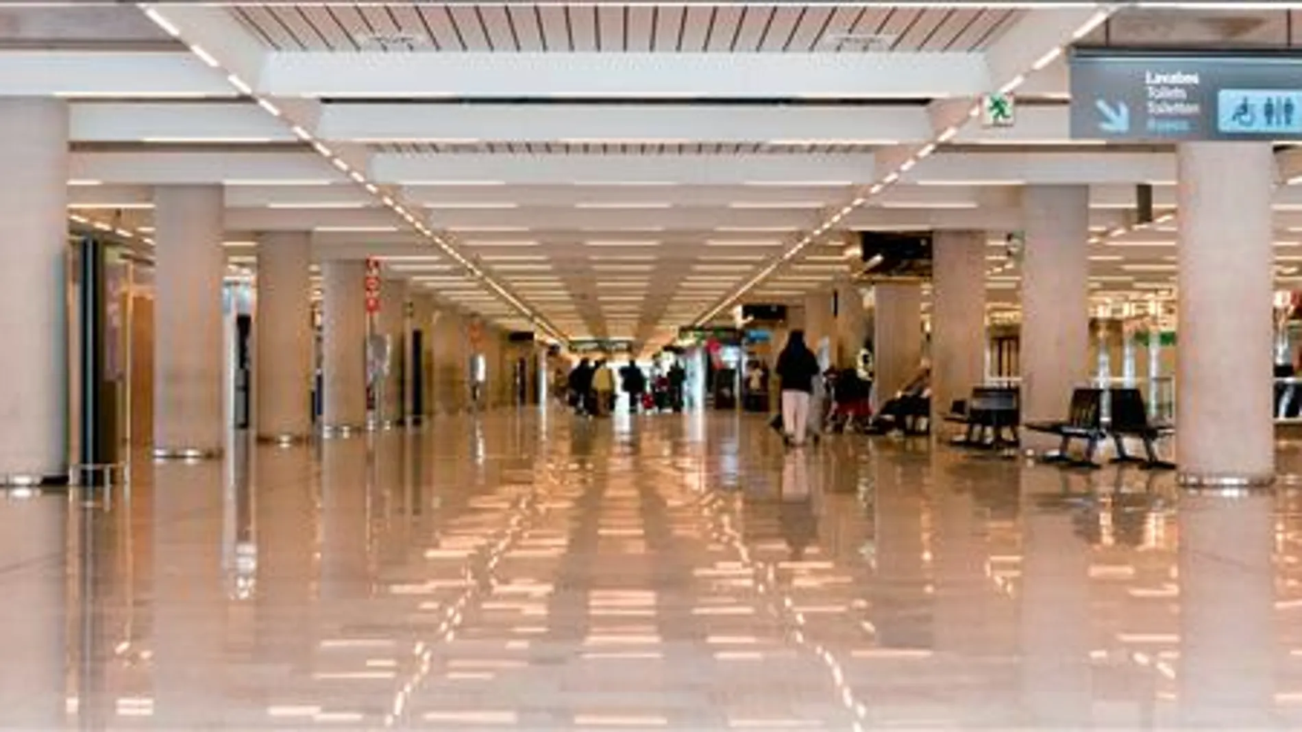 Aeropuerto de Palma, vacío por el conflicto laboral Aeropuerto de Palma, vacío por el conflicto laboral